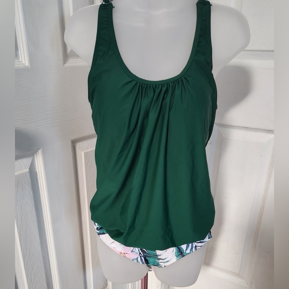 Green, Flowy Women's Swimsuit / Tankini